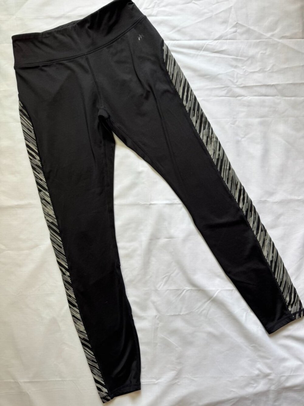 Kyodan High‑Visibility Leggings Black Painted Stripe • Supportive Fit • Size M